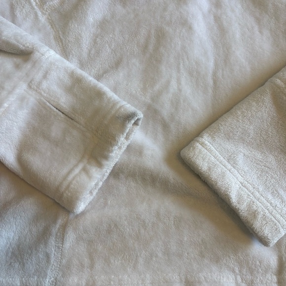 Obermeyer Furry Fleece White 1/4 Zip Pullover Sweater Womens M Winter Warm Skii - Picture 3 of 9